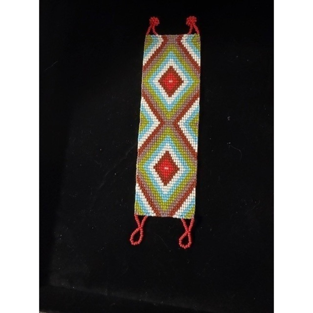 Native‎ American Inspired Seed Bead Bracelet geometric design gorgeous no flaws